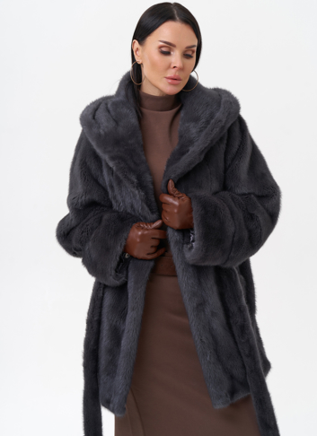 Короткая норковая шуба с капюшоном