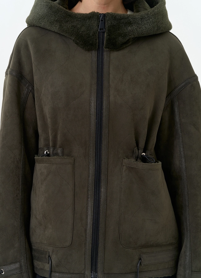 Женская дубленка из эко замши с капюшоном модель № 32585 универмаг малина