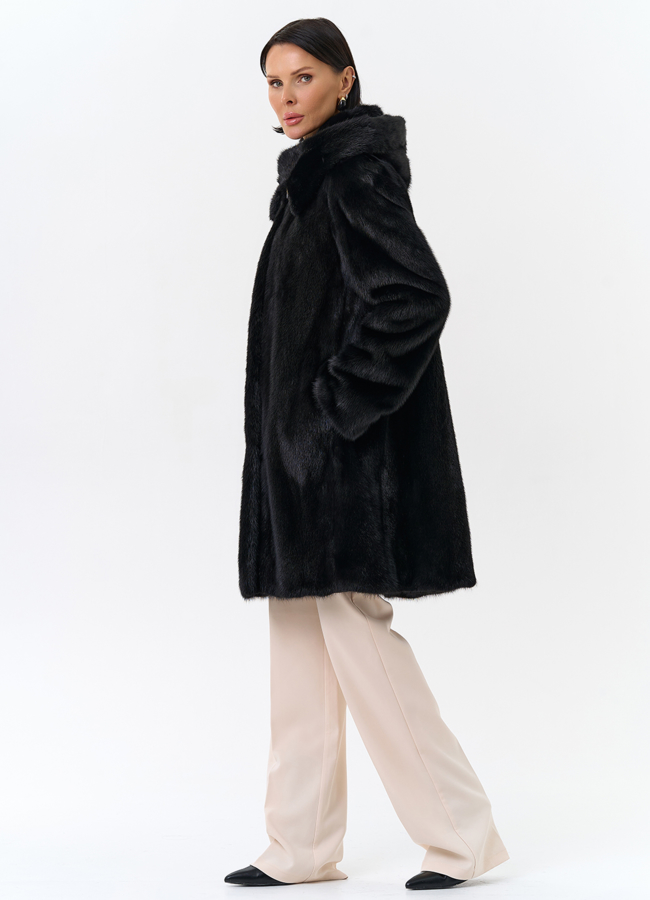 Шуба из норки с капюшоном черного цвета модель № 27662 универмаг малина