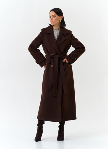Женское пальто с английским воротником