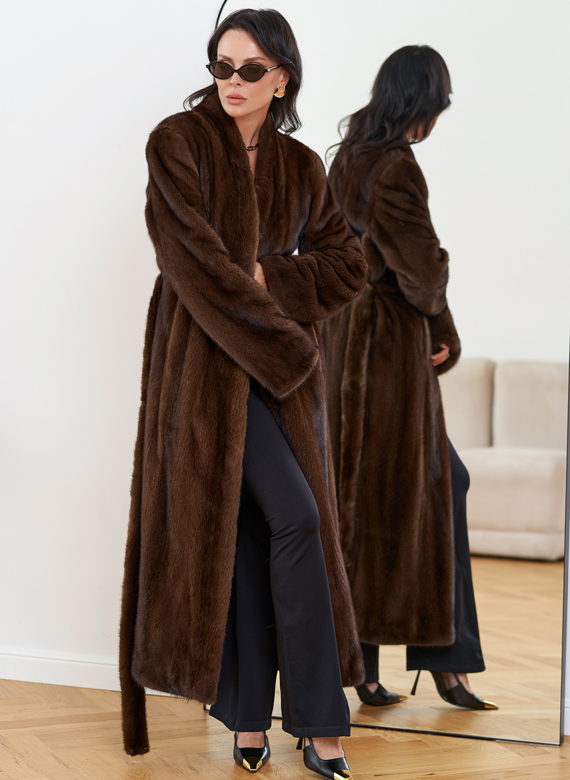 Женская длинная шуба из меха норки