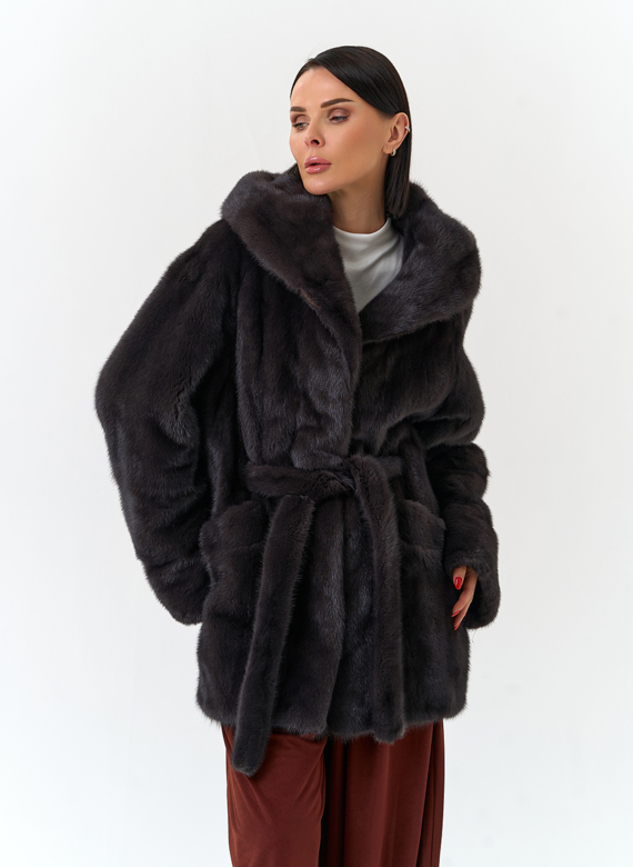 Шуба из меха норки с капюшоном