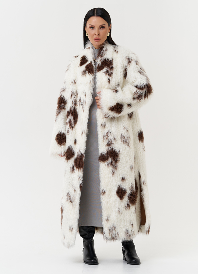 Пальто из эко меха с анималистичным принтом модель № 28544 универмаг малина