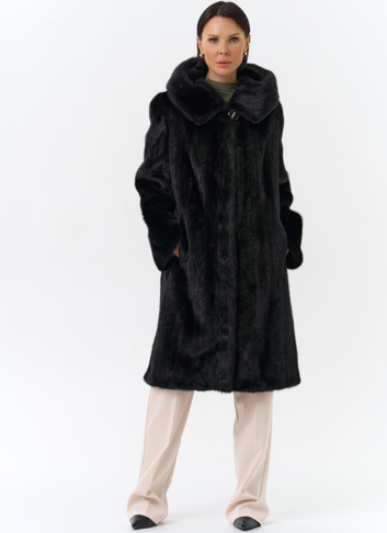 Черная норковая шуба с капюшоном