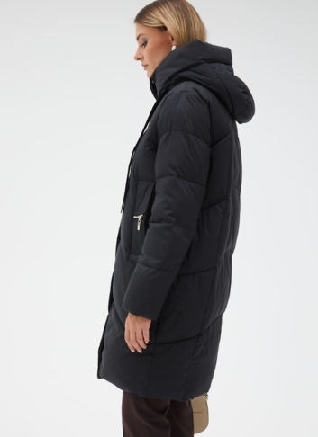 Женский пуховик с капюшоном