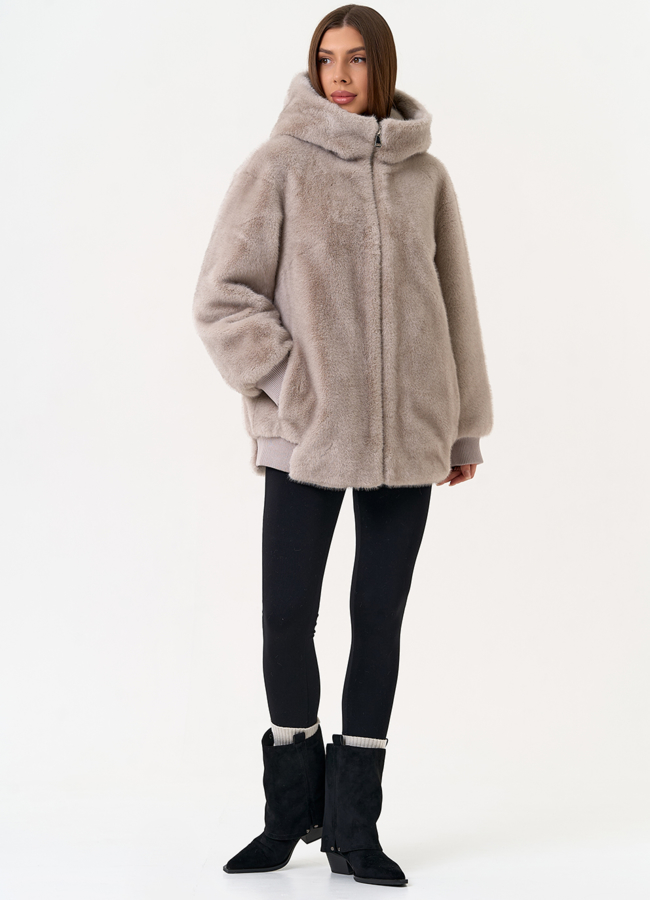 Женская куртка из эко меха с капюшоном модель № 31253 в кредит