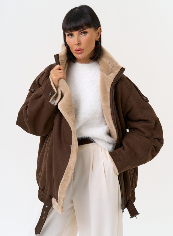 Женский бомбер из эко замши с воротником стойкой