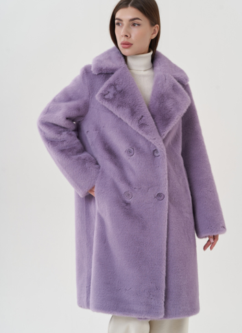 Женское пальто из эко меха на пуговицах