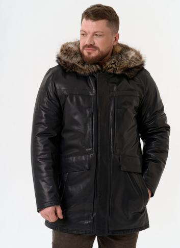 Мужская куртка с капюшоном на мехе из волка