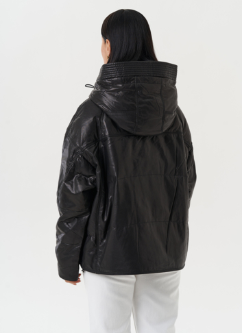 Утепленная куртка из натуральной кожи с капюшоном