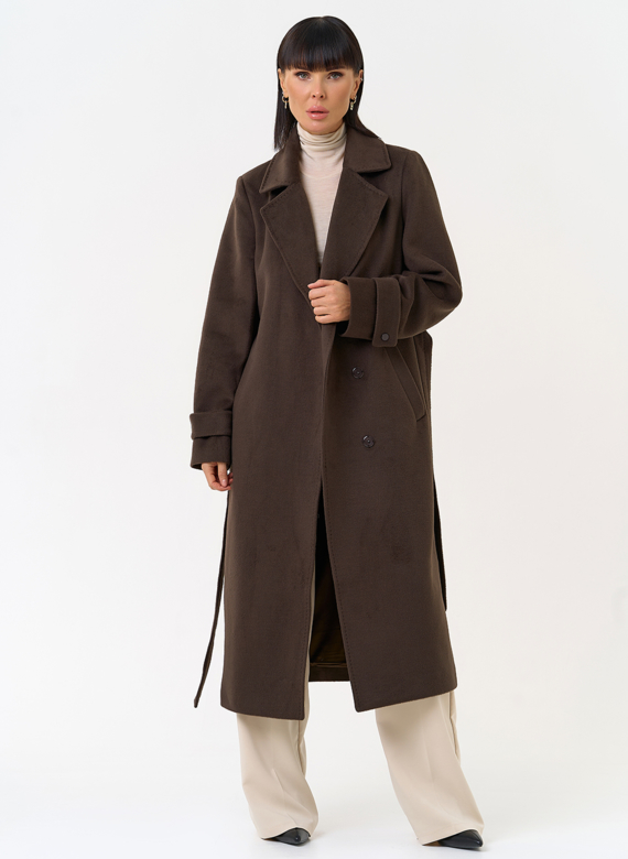 Женское пальто с английским воротником