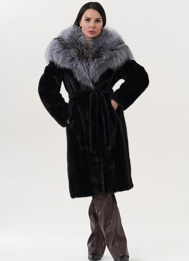 Норковая шуба черного цвета с капюшоном из чернобурки модель № 26751 универмаг малина