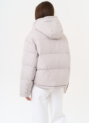 Женский короткий пуховик с капюшоном