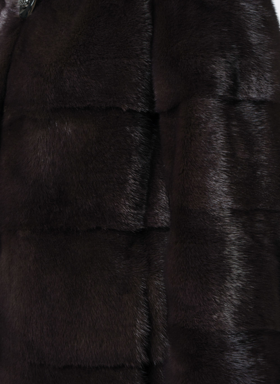 Норковая шуба с воротником стойкой коричневого цвета