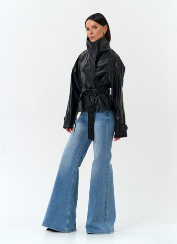Женская куртка из эко кожи с поясом