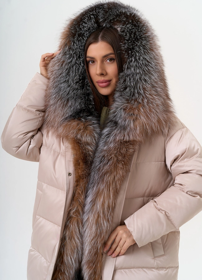 Женский пуховик с отделкой из меха блюфрост модель № 31440 универмаг малина