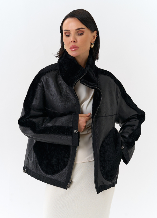 Короткая двухсторонняя дубленка в черном цвете модель № 32082 универмаг малина