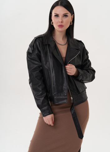 Куртка "бомбер" черного цвета из эко кожи