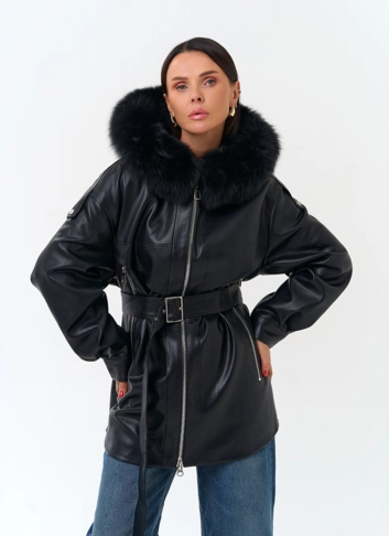 Женская утепленная куртка из эко кожи с поясом фото