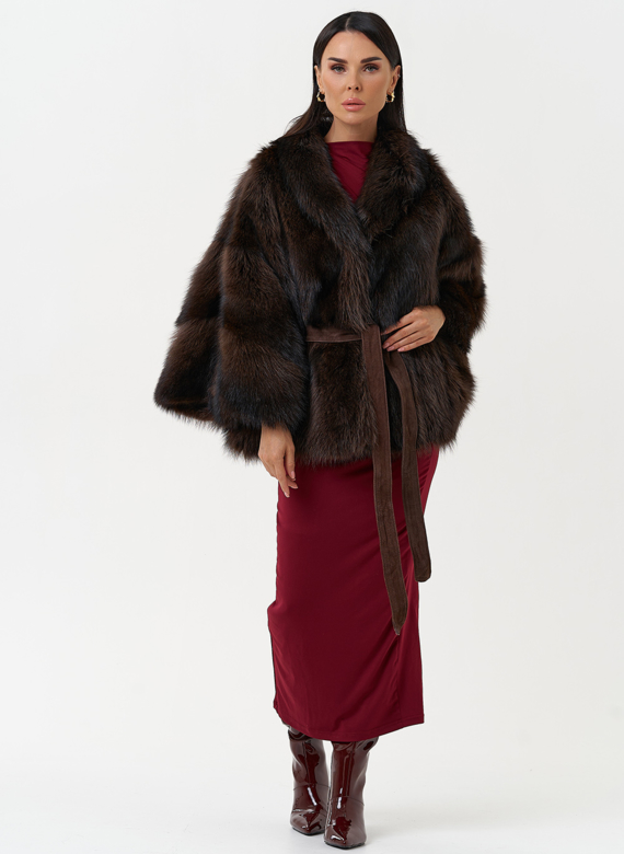 Женская шуба из меха канадского енота
