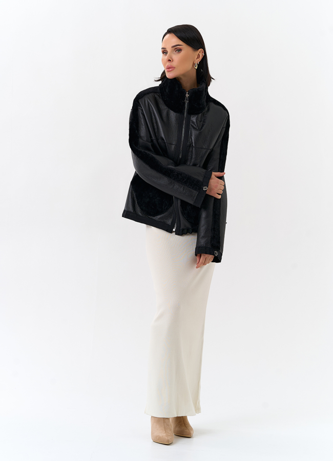 Короткая двухсторонняя дубленка в черном цвете модель № 32082 в кредит