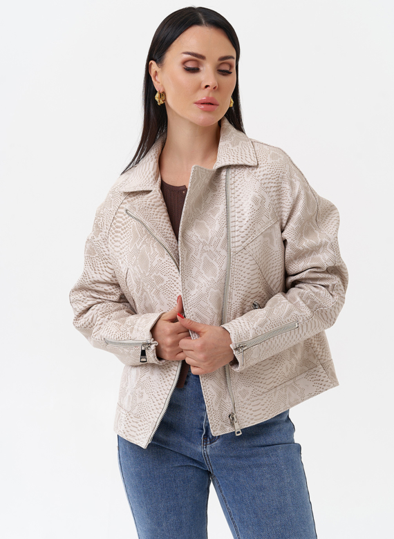 Светлая куртка из натуральной кожи с принтом змея